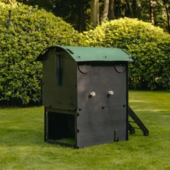 Nestera kunststof kippenhok op poten M