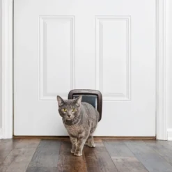 PetSafe Handmatig Vergrendelbaar Kattenluik - Bruin